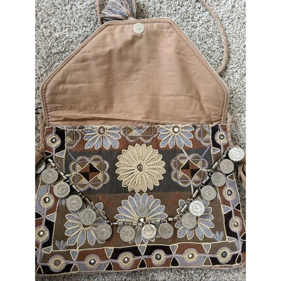 Anthropologie Khanna Embroidered Clutch / Crossbody Bag in Neutral - Picture 7 of 12